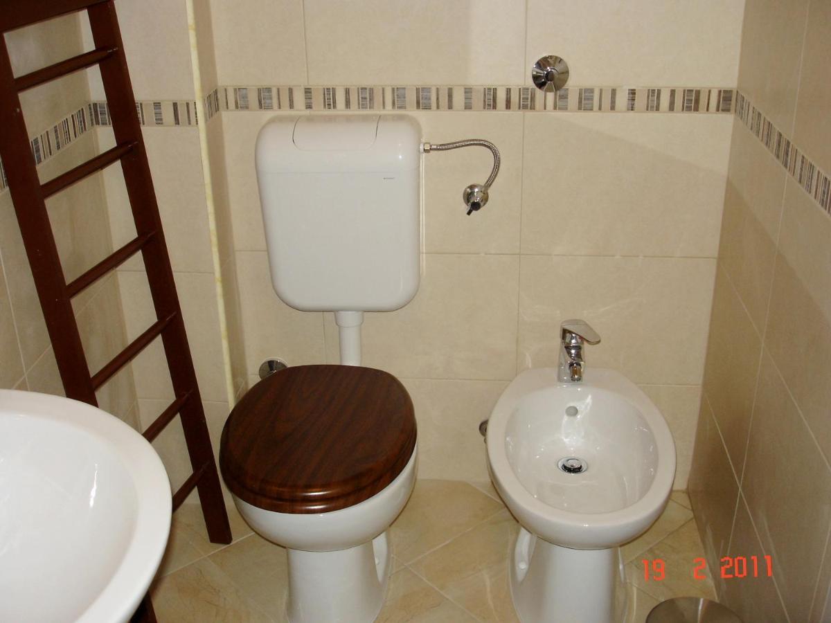 Apartments By The Sea Blace, Neretva Delta - Usce Neretve - 16068 Exterior foto